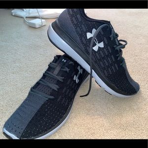 BRAND NEW Under Armour slingflex sneakers women’s